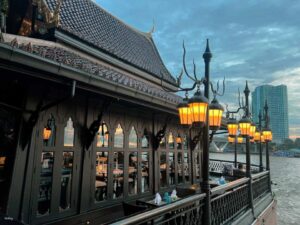 Shangri-La Hotel Bangkok: Thai Set Dinner At Salathip Thai Restaurant | Thailand