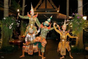 Shangri-La Hotel Bangkok: Thai Set Dinner At Salathip Thai Restaurant | Thailand