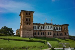 Ipoh City Historical Private / Shared Day Tour: Kellie's Castle, Little India & Kek Lok Tong Temple | Malaysia